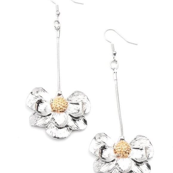 𝅺Oh Snapdragons Earrings - Picture 2 of 2